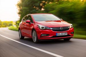 Opel Astra Turbo 2015 года